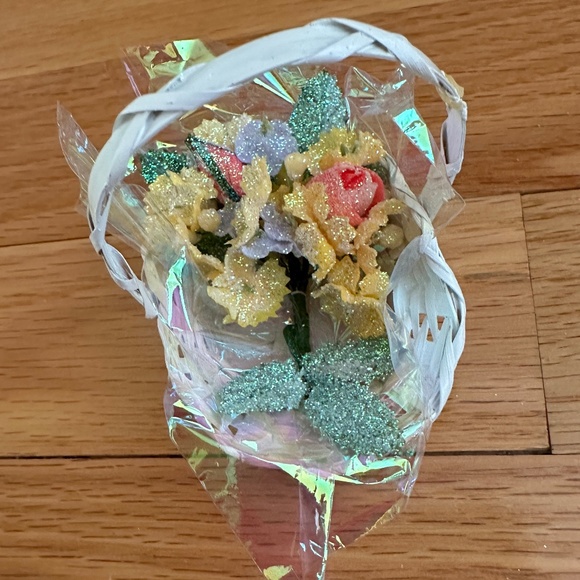 Spring Bouquet Barbie Enchanted Seasons Collection 1994 - Picture 16 of 16